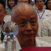 原出任机械工业部上海发电设备成套研究所所长、曾出任上海市经委副总工程师、市经委科技咨询委员会副主任
